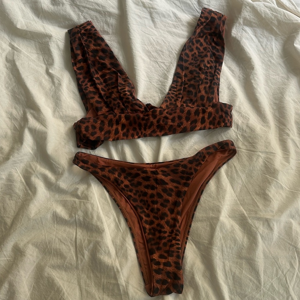 Monday swimwear bikini